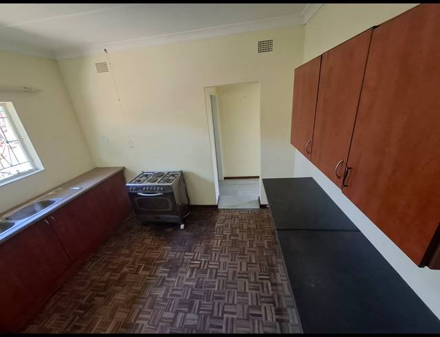 3 BEDROOM HOUSE FOR SALE IN QUEENSWOOD